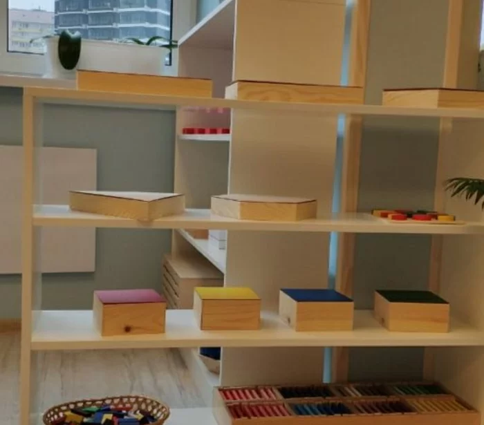 Apple Montessori School