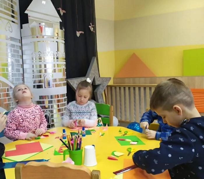 Оранжевый слон на Жуковского