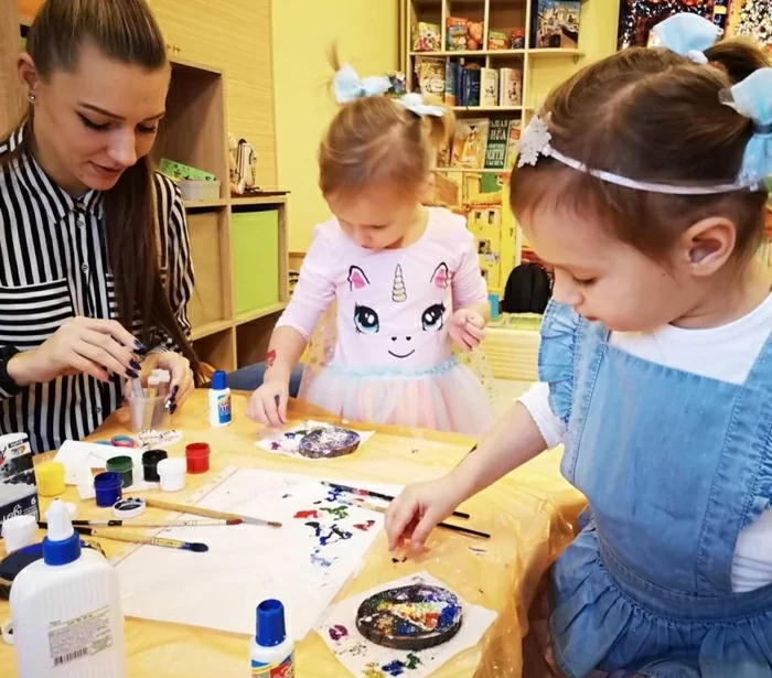Оранжевый слон на Космической