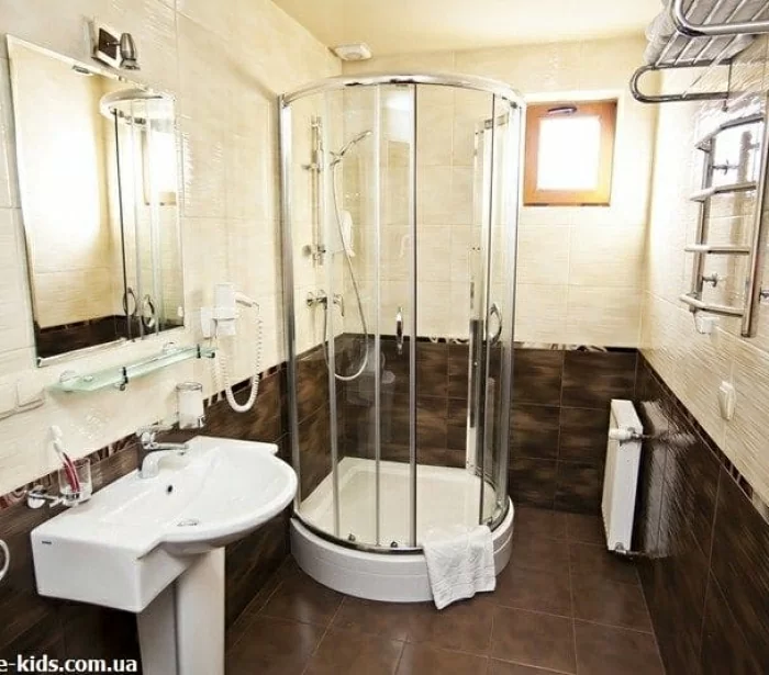 DELUXE